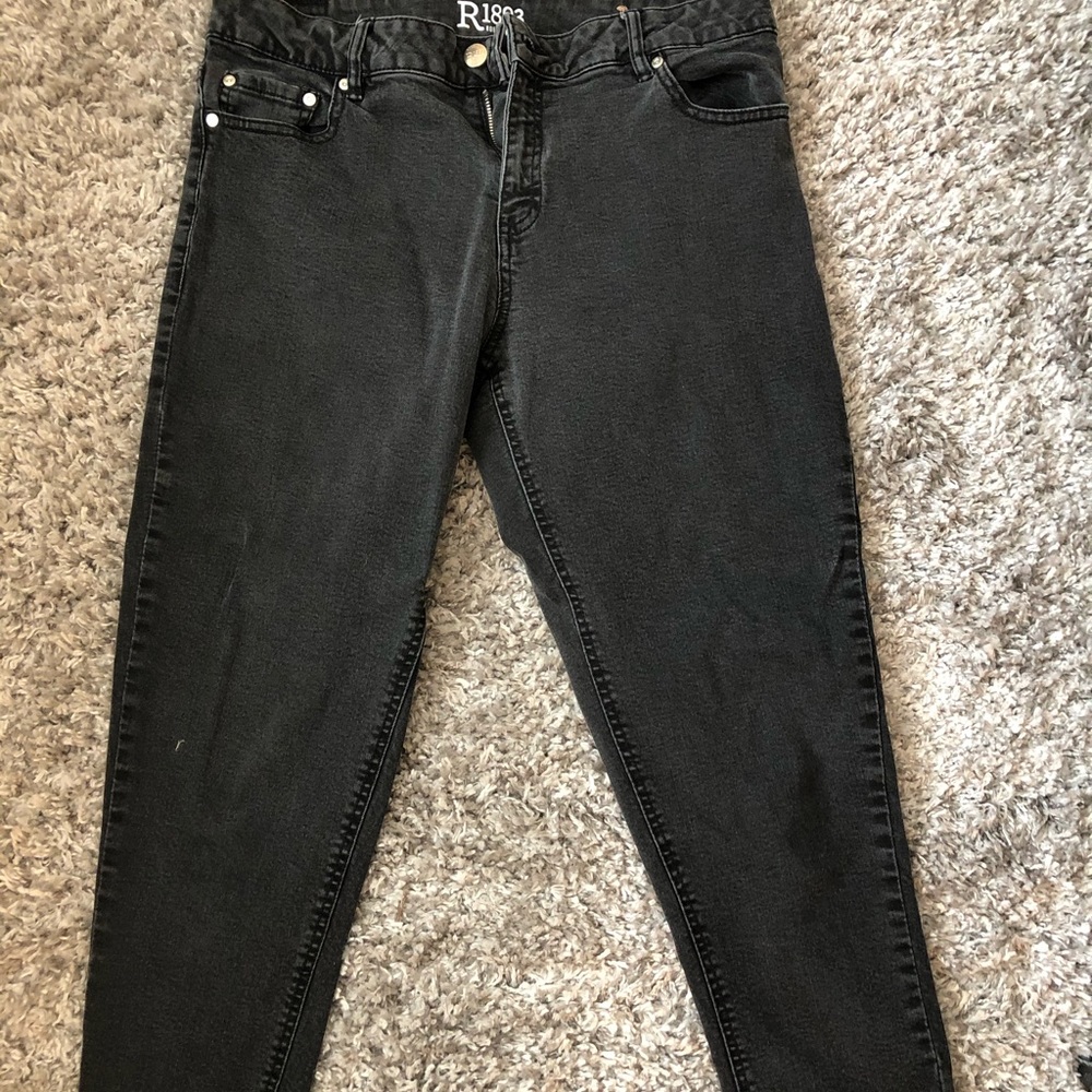 R 1893 bleach jeans!